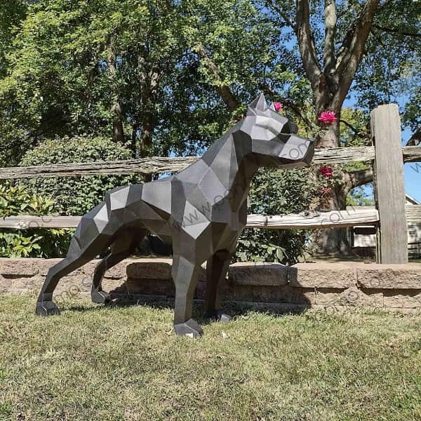 pitbull sculpture